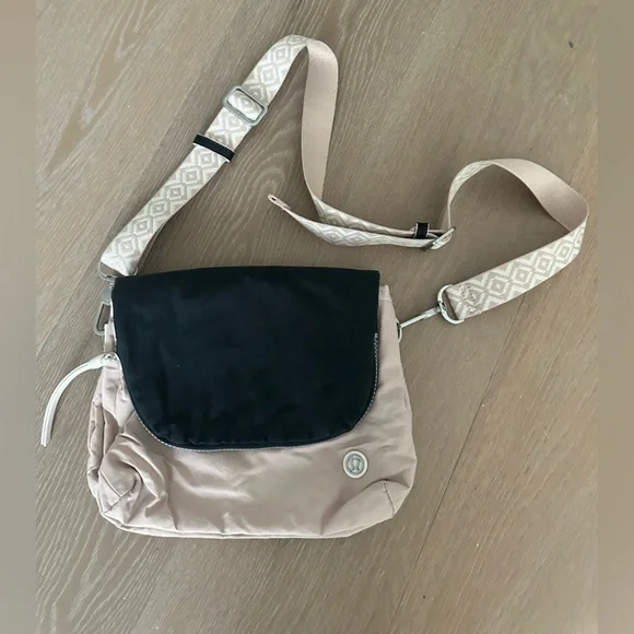 Lululemon Party Om Bag | Grain / Deep Coal / Angel Wing - Picture 6 of 12